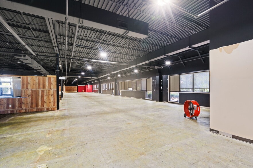 More Photos Of 8733-Unit 300 17 Bypass Hwy, Myrtle Beach Flex For Lease