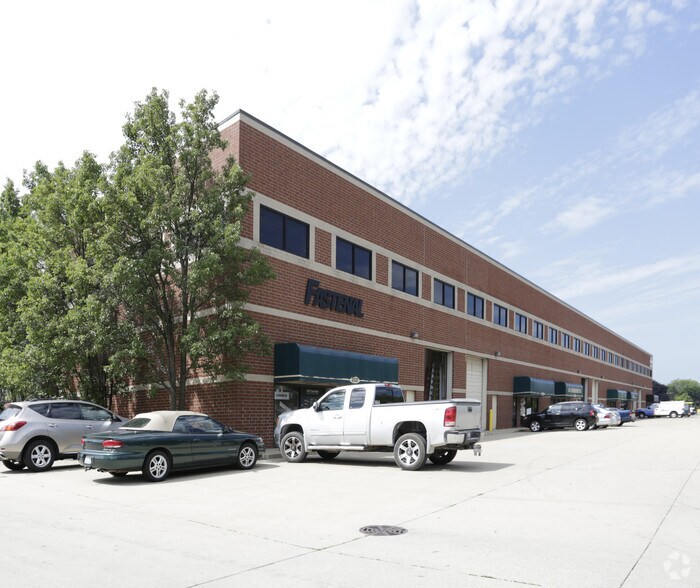 More Photos Of 2020-2108 McDonough St, Joliet Warehouse For Lease