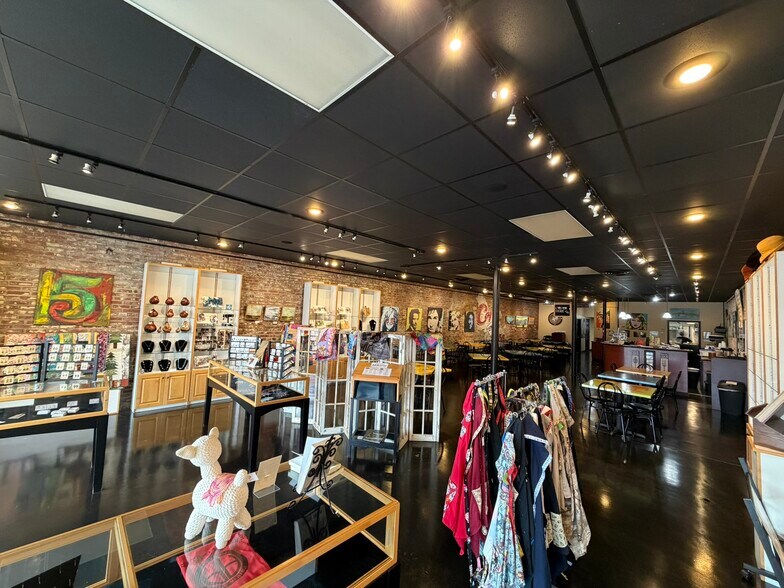 More Photos Of 615 Mena St, Mena Restaurant For Sale