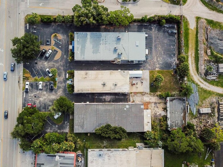More Photos Of 1239 16th St, Vero Beach Storefront For Sale