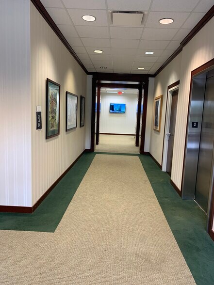 More Photos Of 5444 Riverside Dr, Macon-Bibb Office For Lease
