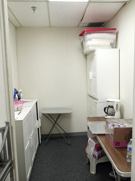More Photos Of 117 Fort Lee Rd, Leonia Office For Lease