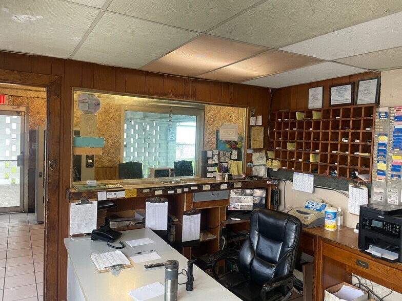 More Photos Of 711 Pasadena Fwy, Pasadena Hotel For Sale