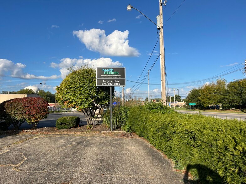 More Photos Of 4715 Lincolnway East, Mishawaka Office For Sale