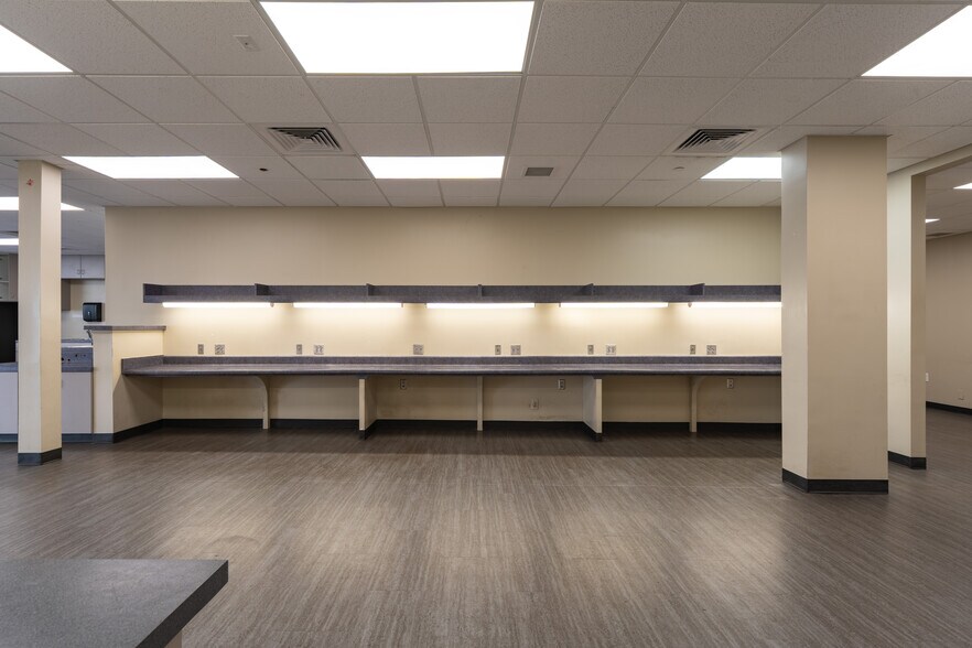 More Photos Of 3918 Montclair Rd, Birmingham Office For Sale