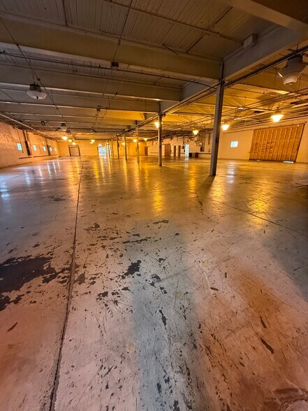 More Photos Of 422B N 3rd St, Albemarle Warehouse For Lease