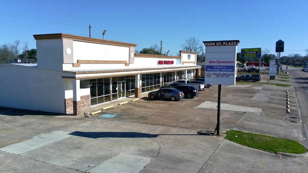 More Photos Of 614 Park St, Baytown Storefront For Lease