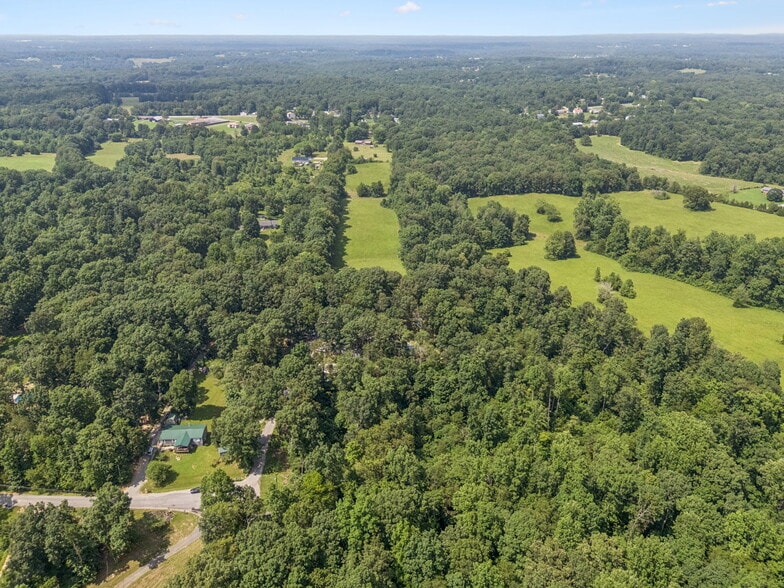 More Photos Of 9314 Beeler Ct, Bon Aqua Manufactured Housing Mobile Home Park For Sale