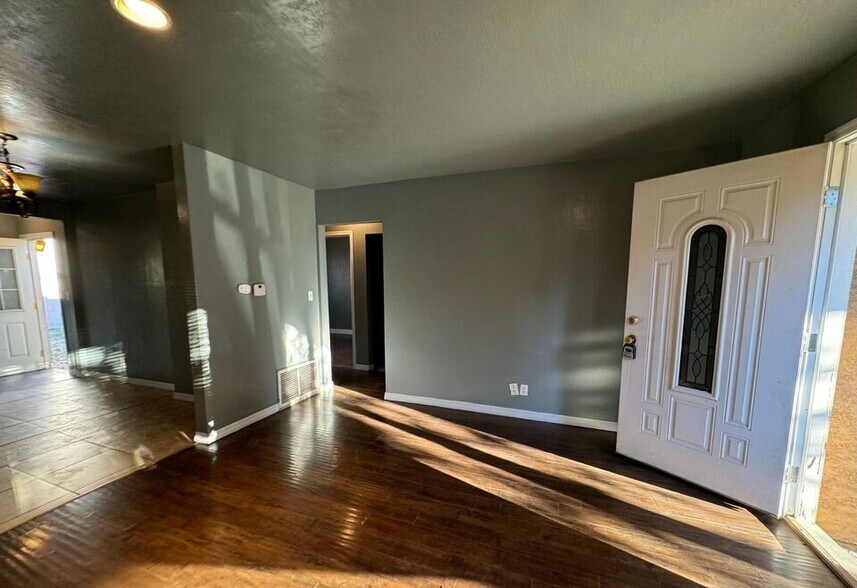 More Photos Of 8837 Tilden Ave, Panorama City Multifamily For Sale