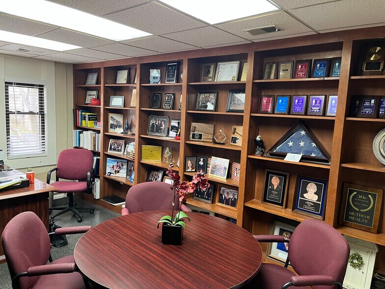 More Photos Of 4920 Reed Rd, Columbus Loft Creative Space For Lease