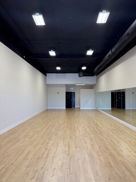 More Photos Of 18603 Wedge Pky, Reno Unknown For Lease