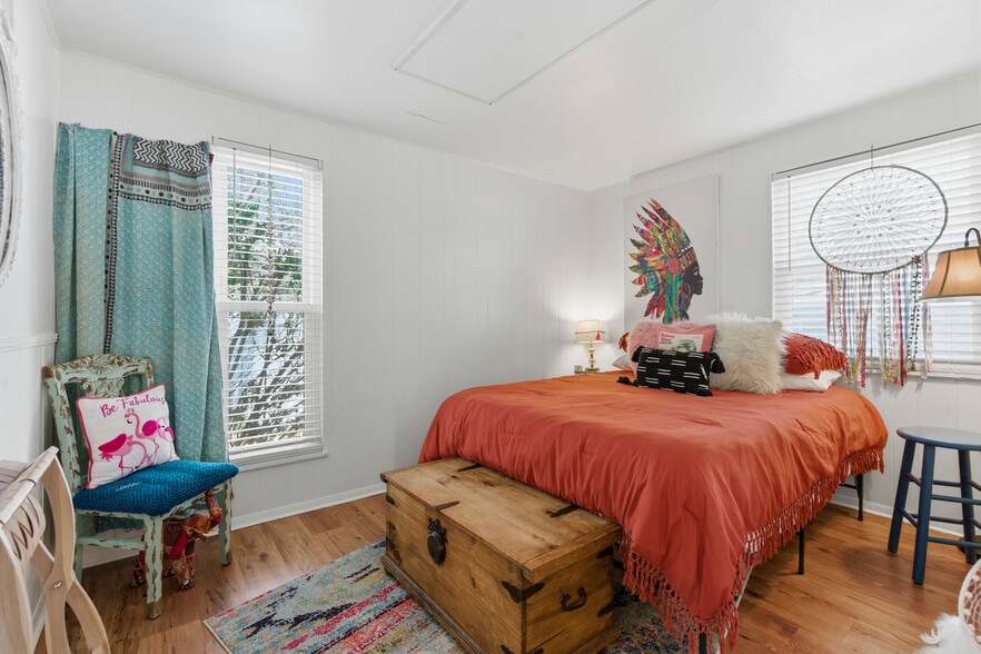 More Photos Of 2831 Columbine Pl, Nashville Freestanding For Sale