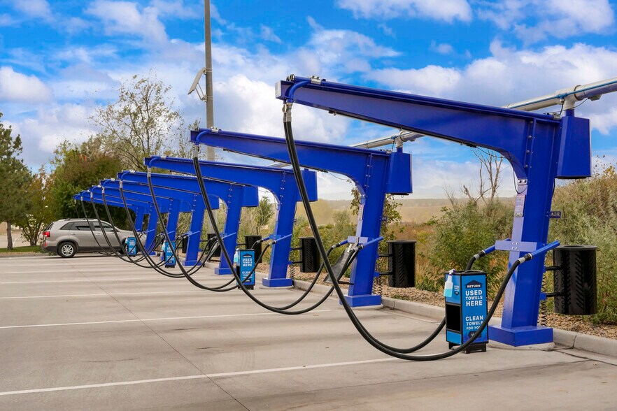 More Photos Of 5384 S Parker Rd, Aurora Carwash For Sale