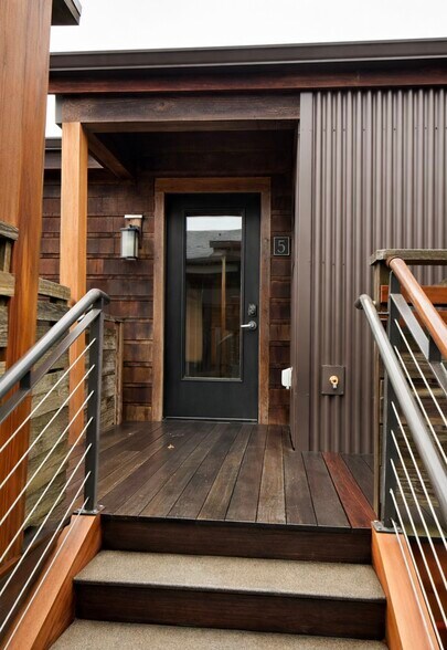 More Photos Of 139 W 2nd Ave, Cannon Beach Office For Lease