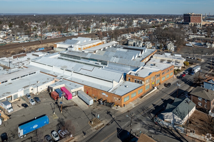 More Photos Of 970 New Brunswick Ave, Rahway Warehouse For Lease