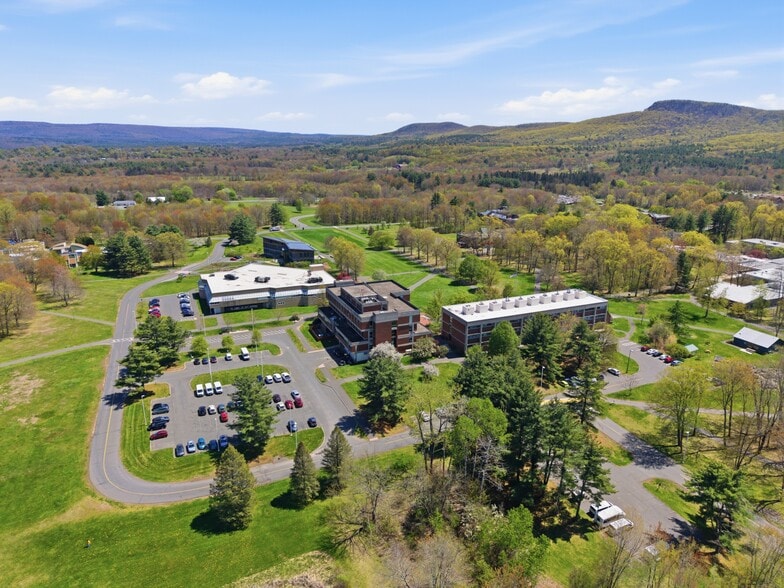 More Photos Of 893 West St, Amherst Schools For Sale