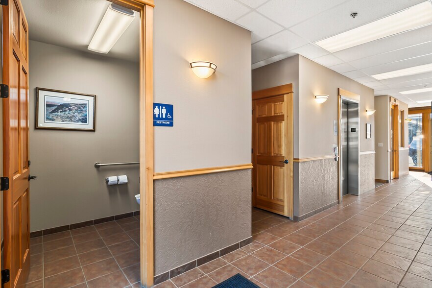 More Photos Of 267 NE 2nd St, Prineville Office For Sale