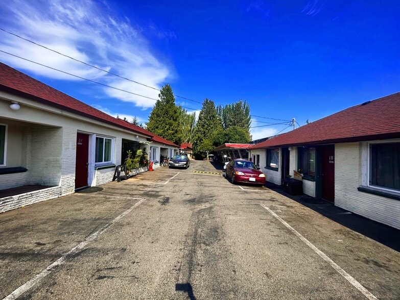 More Photos Of 23905 Highway 99, Edmonds Hotel For Sale