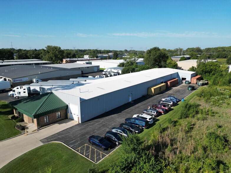 More Photos Of 1180 Atlantic Dr, West Chicago Warehouse For Lease