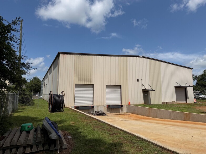 More Photos Of 404 S Westover Blvd, Albany Distribution For Lease