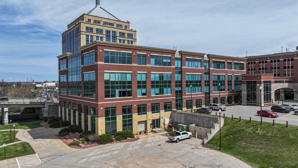 More Photos Of 11 Scott St, Wausau Office For Lease
