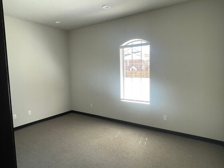 More Photos Of 1707 E Beltline Rd, Coppell Medical For Sale