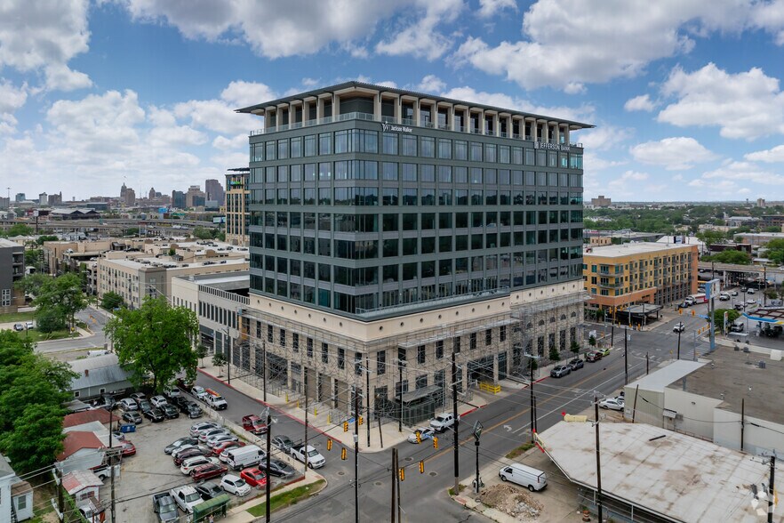 More Photos Of 1900 Broadway St, San Antonio Office For Lease