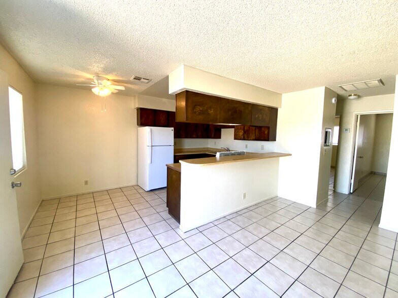 More Photos Of 1520 Henry Dr, Las Vegas Apartments For Sale