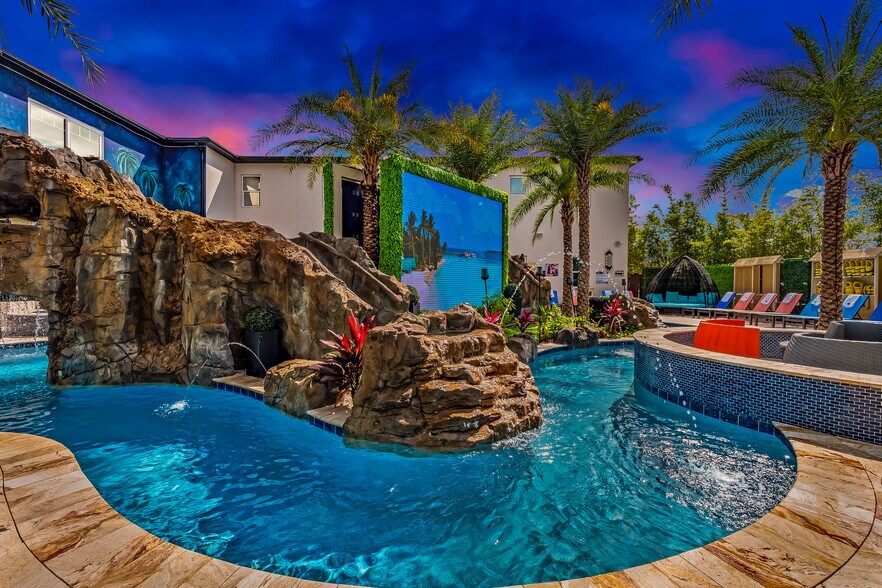 More Photos Of 1021 Fantasy Dr, Davenport Specialty For Sale