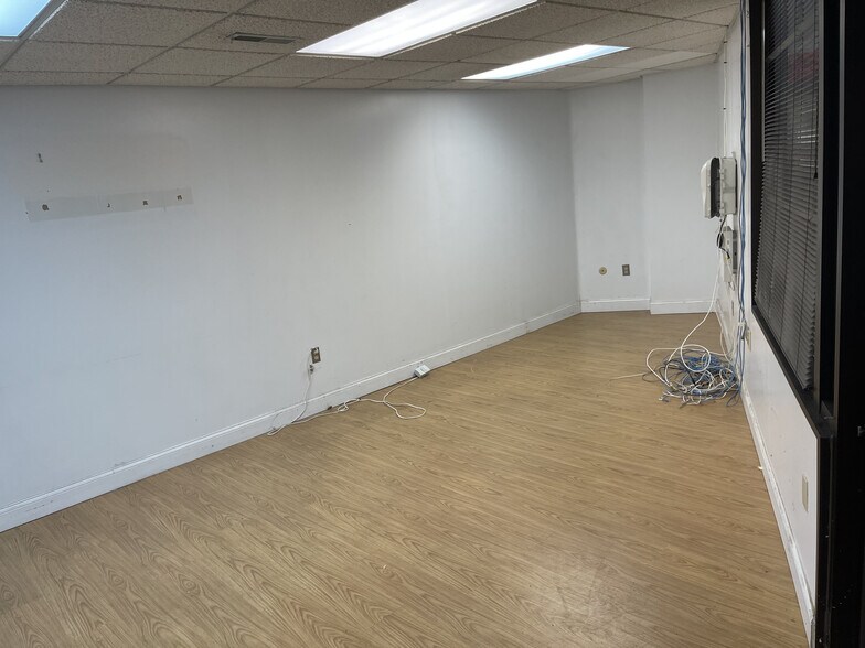 More Photos Of 250 W Lancaster Ave, Paoli Medical For Lease