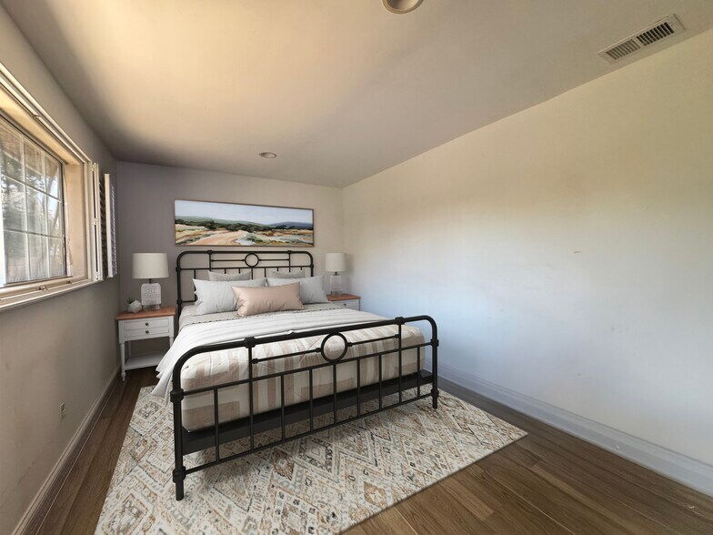 More Photos Of 15332 Shasta Ln, Huntington Beach Assisted Living For Sale