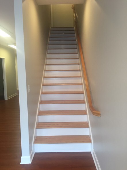 More Photos Of 955 W Wade Hampton Blvd, Greer Office For Lease