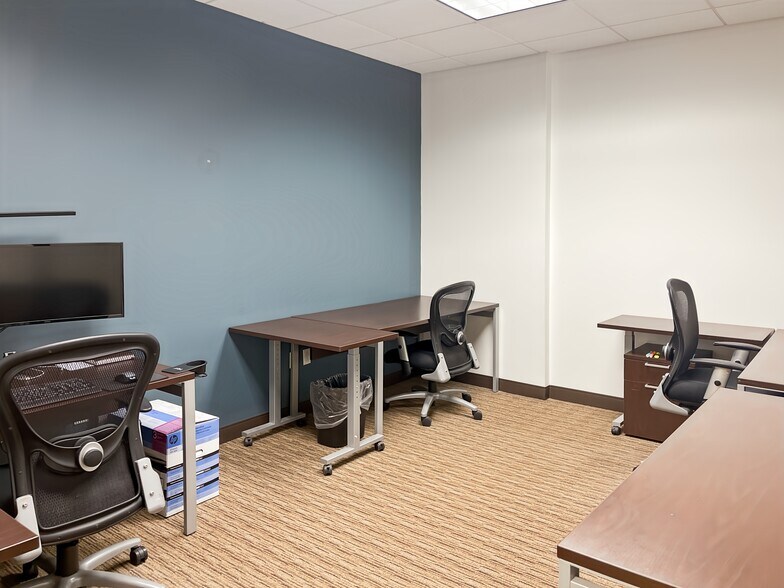 More Photos Of 1 Meadowlands Plz, East Rutherford Coworking Space