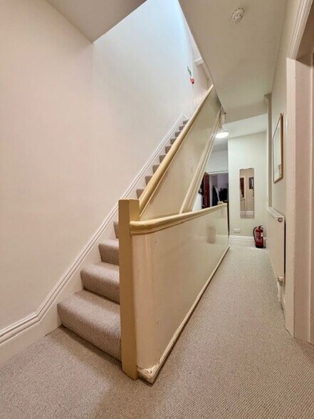 More Photos Of 46 King Edward Av, Blackpool Hotel For Sale