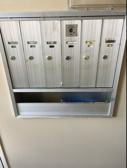 More Photos Of 17100 Clinton River Rd, Clinton Township Apartments For Sale