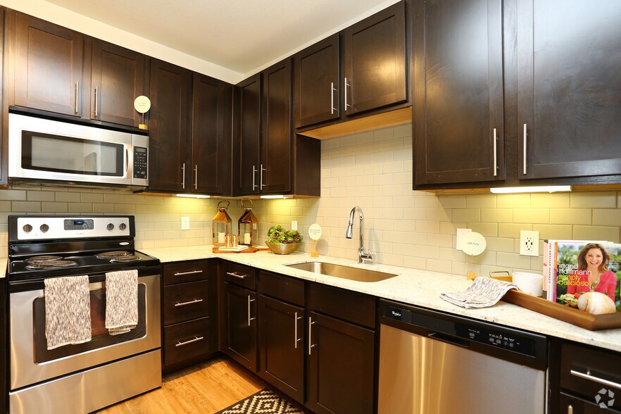 More Photos Of 403 E Koenig Ln, Austin Apartments For Lease