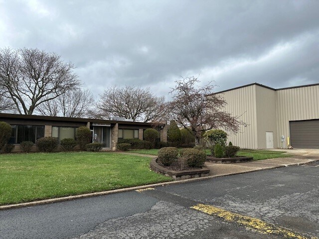 Primary Photo Of 1940 Perrysville Ave, Pittsburgh Schools For Sale