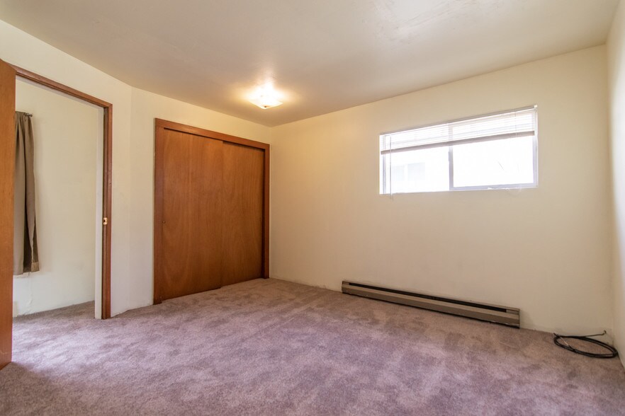 More Photos Of 527 E 1st St, Port Angeles Apartments For Sale