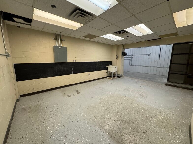 More Photos Of 2221 W College Ave, Normal Warehouse For Sale