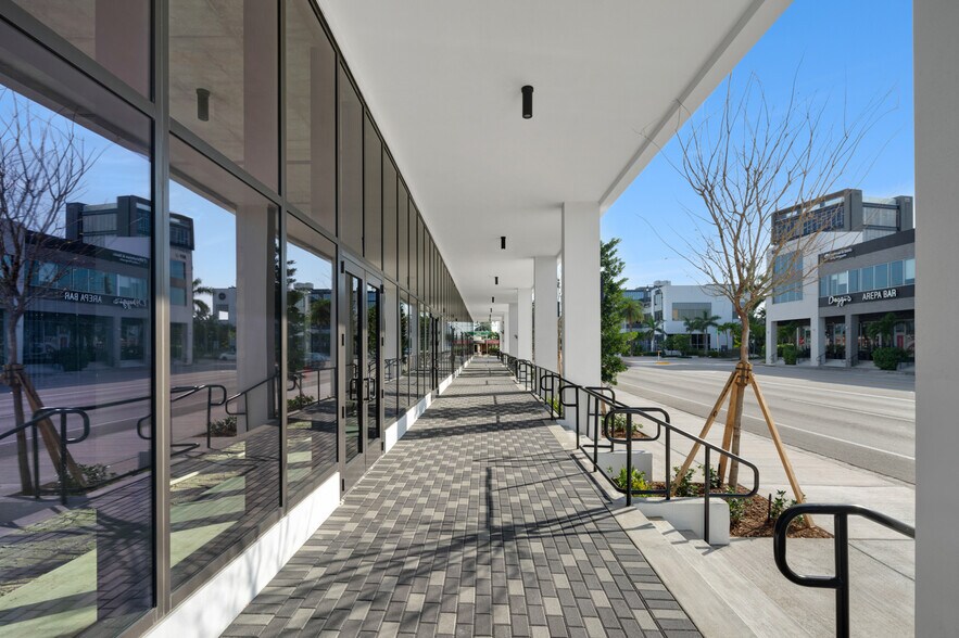 More Photos Of 800 N Federal Hwy, Hallandale Beach Medical For Sale