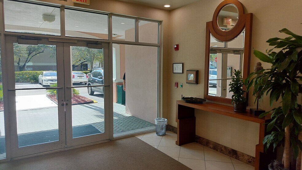More Photos Of 5803 NW 151st St, Miami Lakes Office For Sale