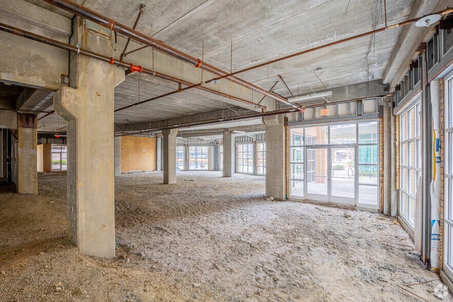 More Photos Of 12655 SW Millikan Way, Beaverton Parking Garage For Lease