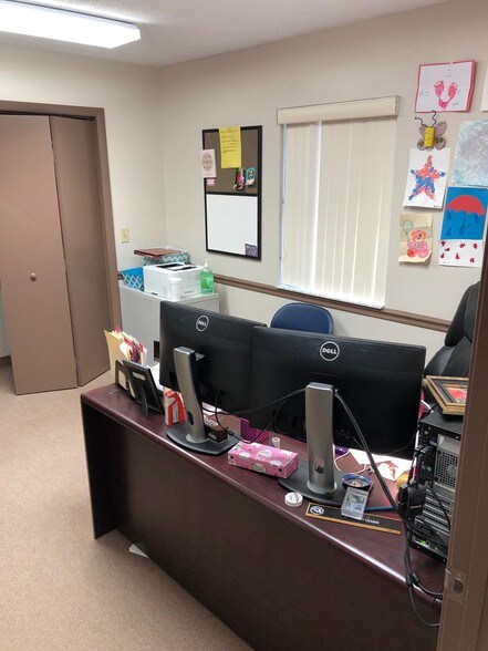 More Photos Of 506-508 Houston Ave NW, Live Oak Office For Sale