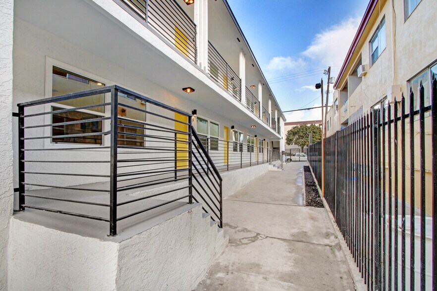 More Photos Of 161 S Burlington Ave, Los Angeles Apartments For Sale