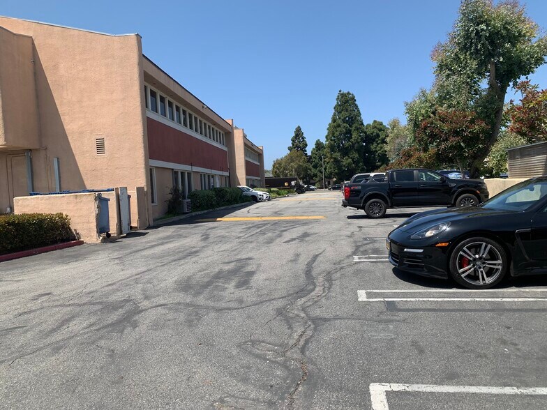 More Photos Of 23670 Hawthorne Blvd, Torrance Office For Lease