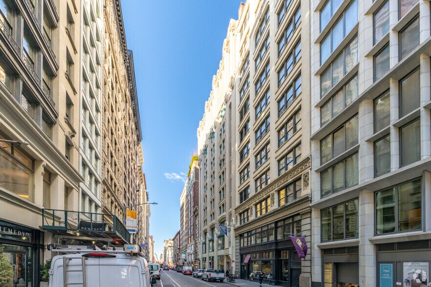 More Photos Of 19 W 21st St, New York Office For Lease