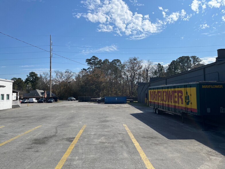 More Photos Of 1902 Staley Ave, Savannah Industrial For Lease