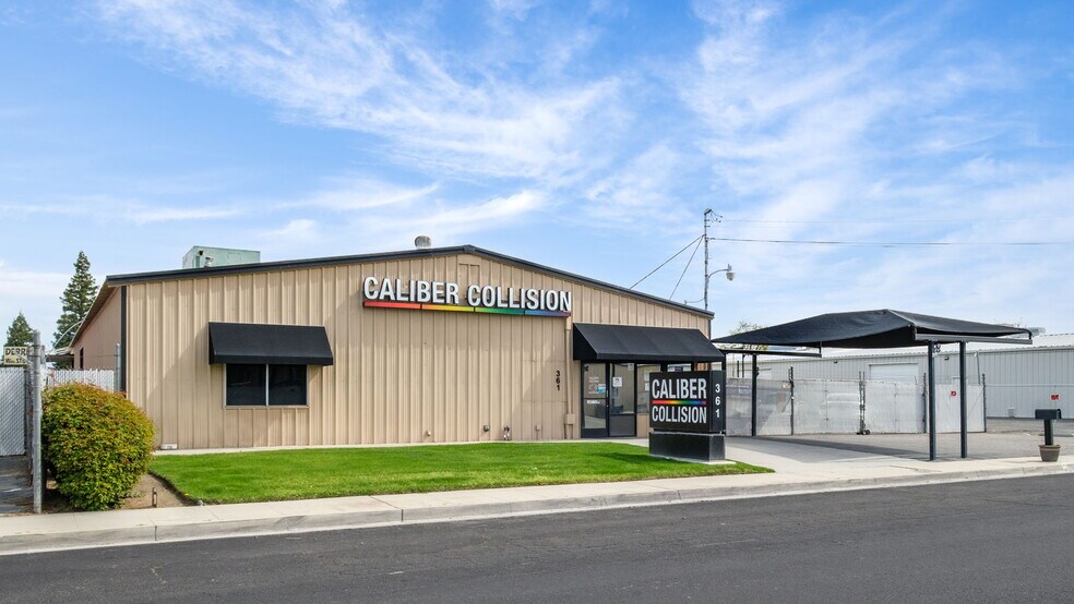 More Photos Of 361 N Minnewawa Ave, Clovis Service For Sale