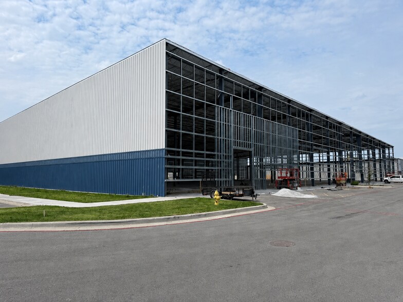 More Photos Of 3570 Sawyer rd, Brookline Industrial For Lease