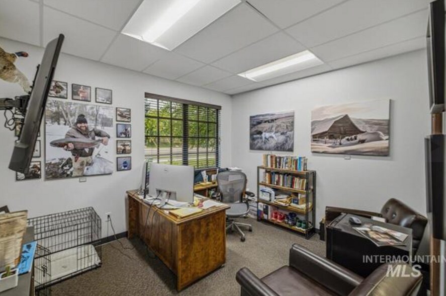 More Photos Of 1588 W Cayuse Creek Dr, Meridian Medical For Sale